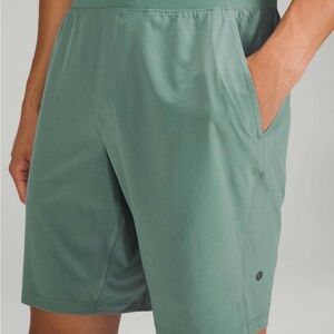 lululemon athletica Men's Green Athletic Shorts linerless 7”